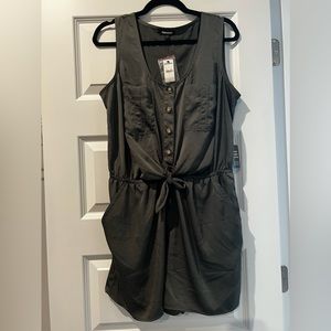 NWT Express Green Romper, Size L